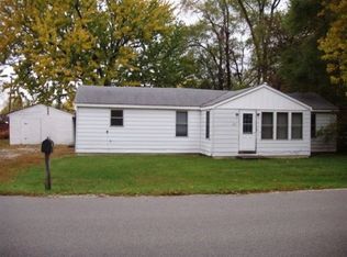 325 5th St, Colona, IL 61241