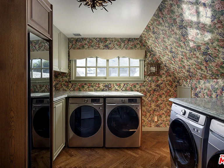 10030 Toluca Lake Ave — Photo 30