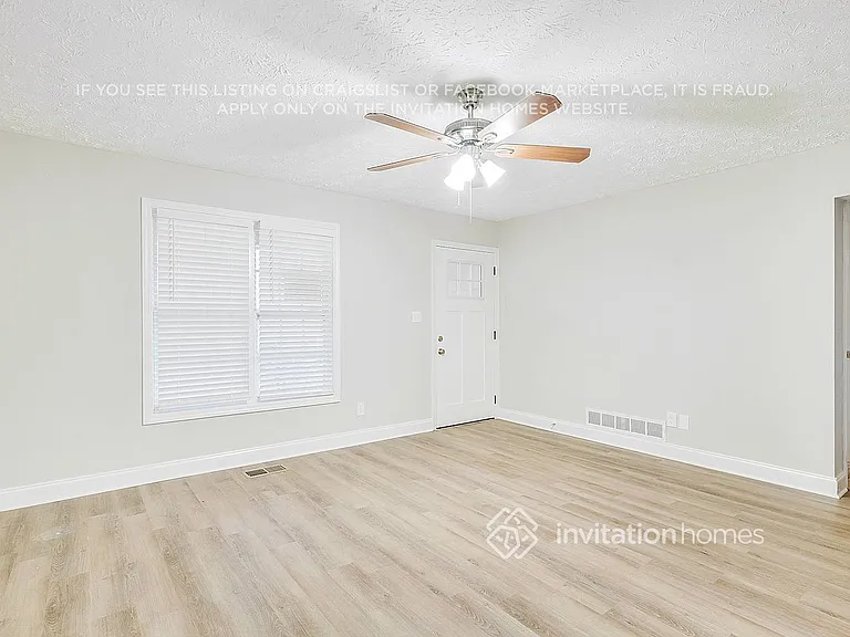 5484 Pine Dr SW — Photo 4