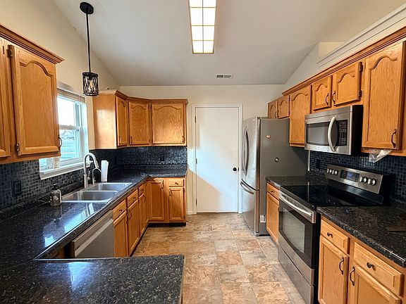 2nd image of 5175 Saddle Dr