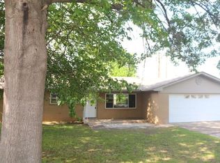 102 Westview Dr, Arkoma, OK 74901