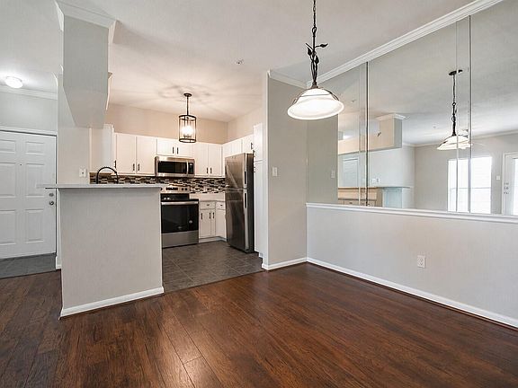 2nd image of 1330 Old Spanish Trl APT 4204