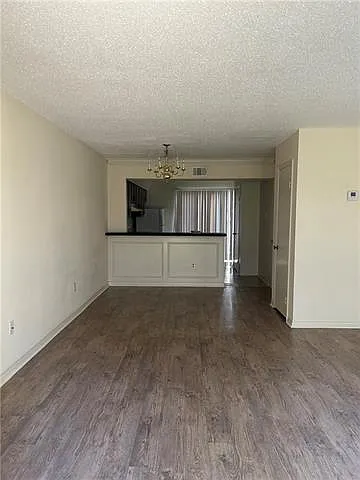 Building Photo - 909 Vouray Dr #C