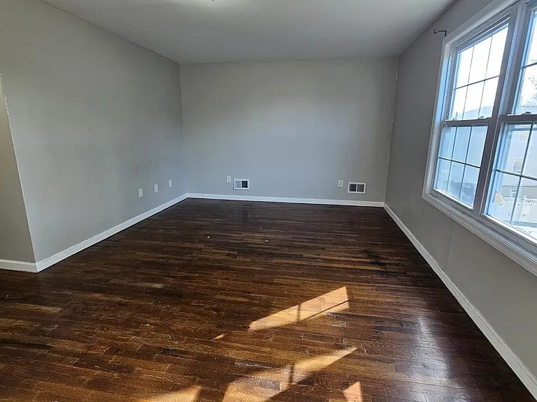 51 Sunset Ave #2 — Photo 10