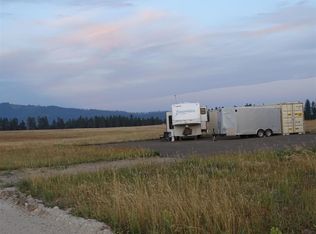 24 N Orchard Rd, Chattaroy, WA 99003