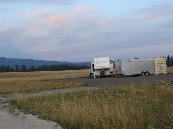 24 N Orchard Rd, Chattaroy, WA 99003