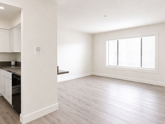 5th image of 2412 W Temple St #106