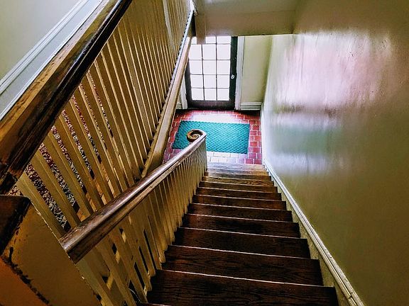 2nd image of 211 N Boulevard APT 1