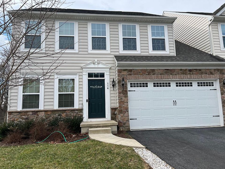1st image of 114 E General Grey Ct