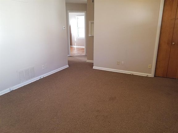 5th image of 113 N Hayes Ave
