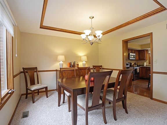 4th image of 8132 Brownstone Dr