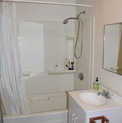 4th image of 463 Park Dr APT 7