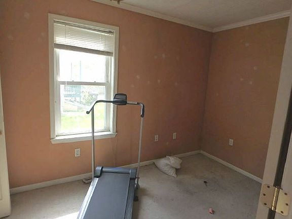 5th image of 914 W Willcox Ave
