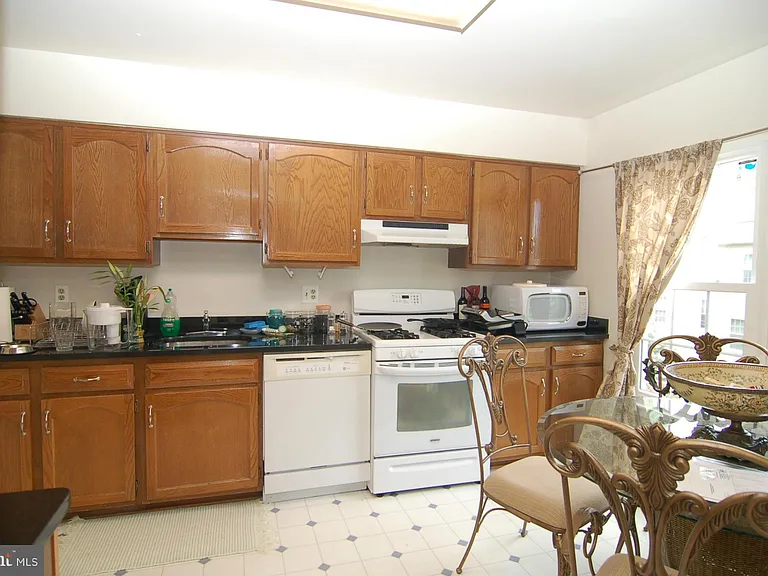 123 Lazy Hollow Dr — Photo 8