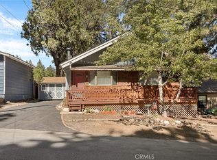 2560 Oak Dr, Running Springs, CA 92382