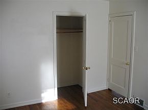 5th image of 714 E Ivy Dr