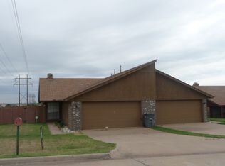 607 SE 41st St APT B, Lawton, OK 73501