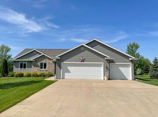 N8409 Sunset Dr, Fond Du Lac, WI 54937