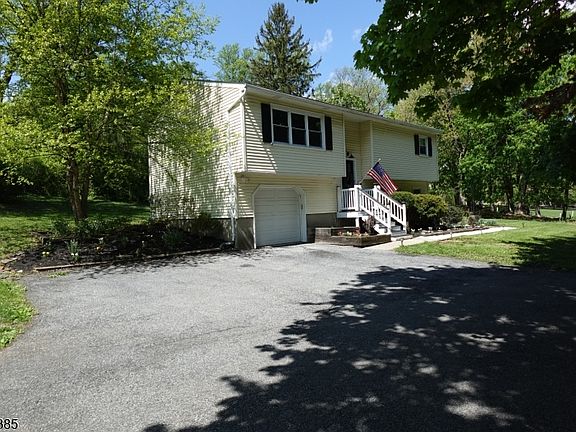 2nd image of 400 North Rd