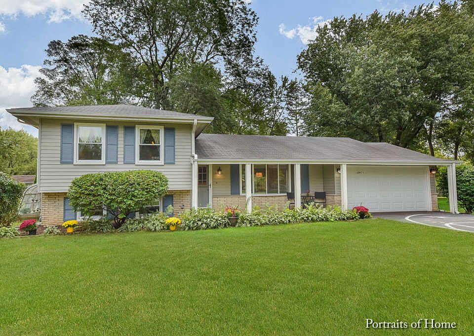 1st image of 22W301 Arbor Ln