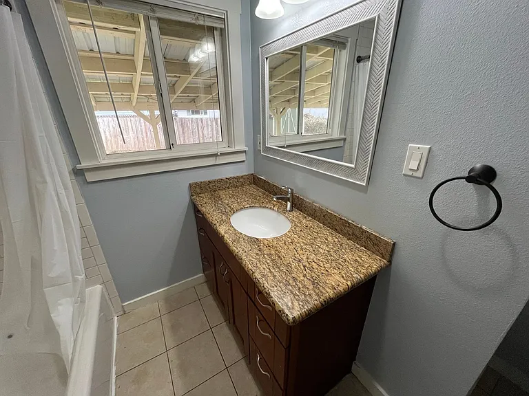 1650 Manor Dr — Photo 17