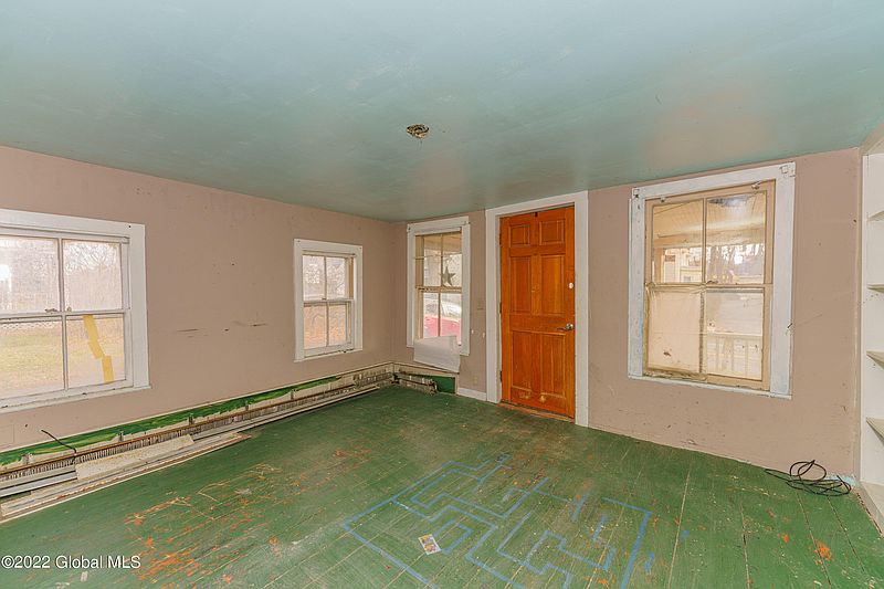 5th image of 2681 New Scotland Road