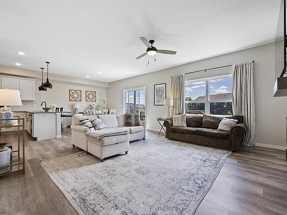 3rd image of 1247 Chipman Ln