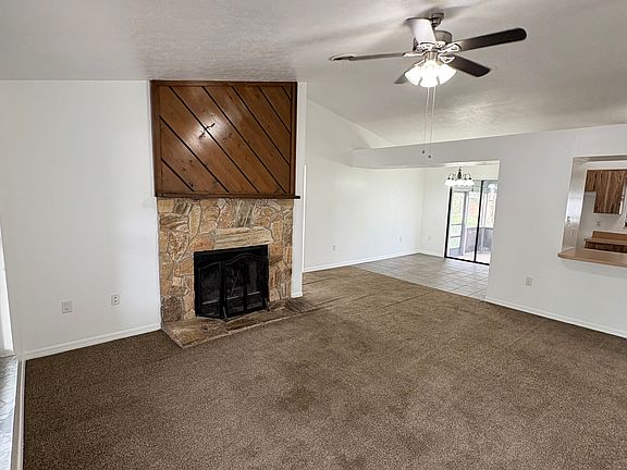 3rd image of 49 Banyan Dr
