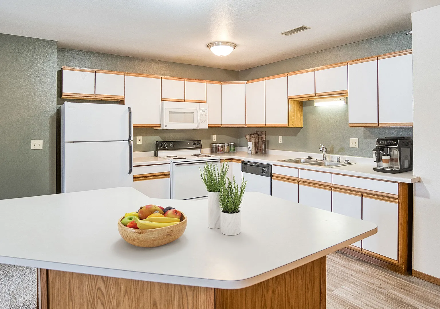 Country Meadows Apartment Homes — Photo 1