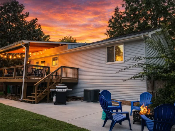 11501 Five Cedars Rd, Charlotte, NC 28226