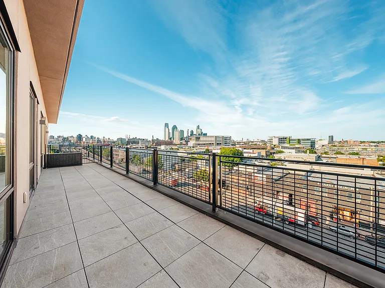 215 Freeman St #Penthouse 2 — Photo 6