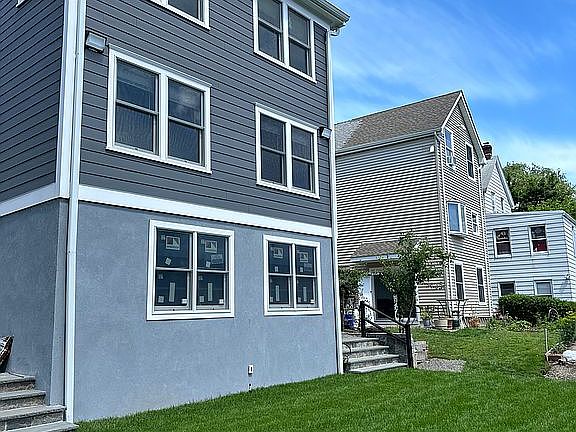 3rd image of 40 N Lawn Ave