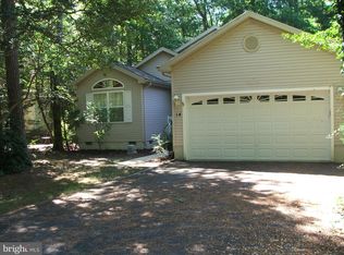 14 Camelot Cir, Ocean Pines, MD 21811