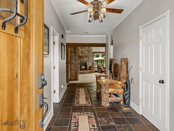 4th image of 20 Kandace Ln