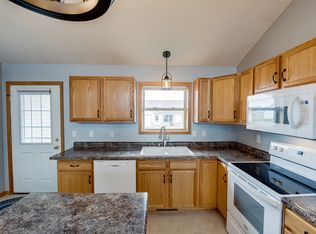 1728 Ponderosa Ln, New Richmond, WI 54017