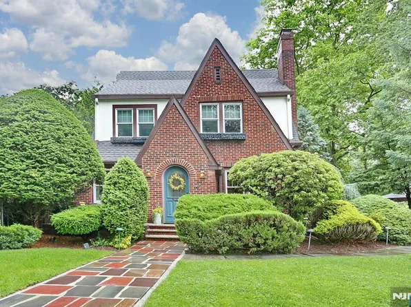 449 Meadowbrook Ave, Ridgewood, NJ 07450