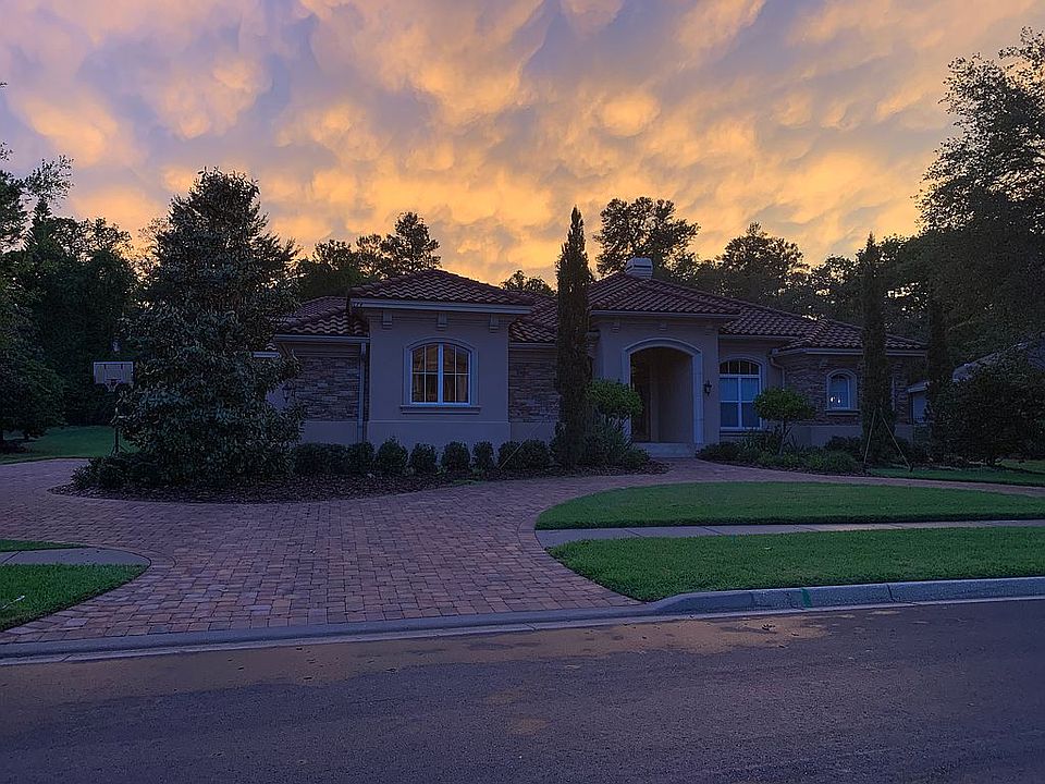 1st image of 674 Richmond Close