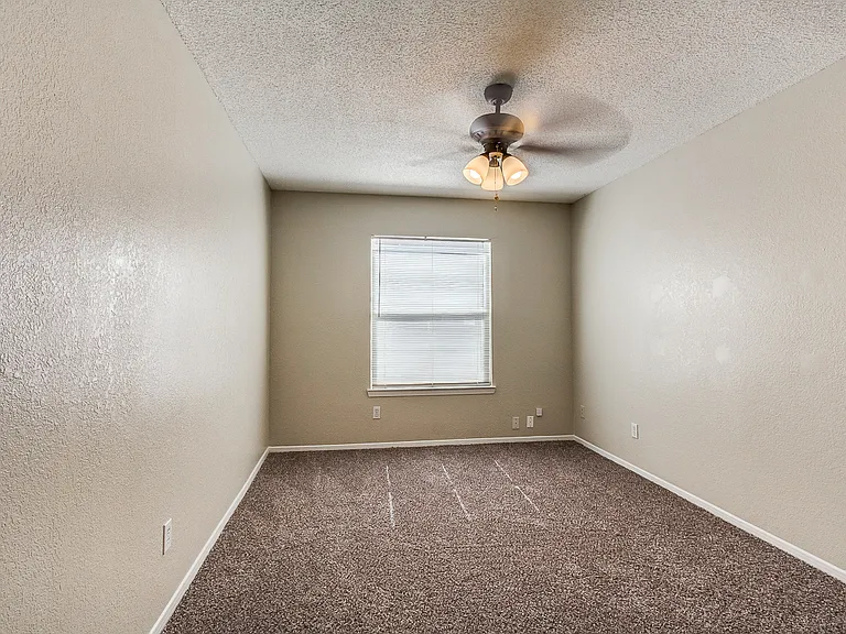 6104 La Posta Dr — Photo 18