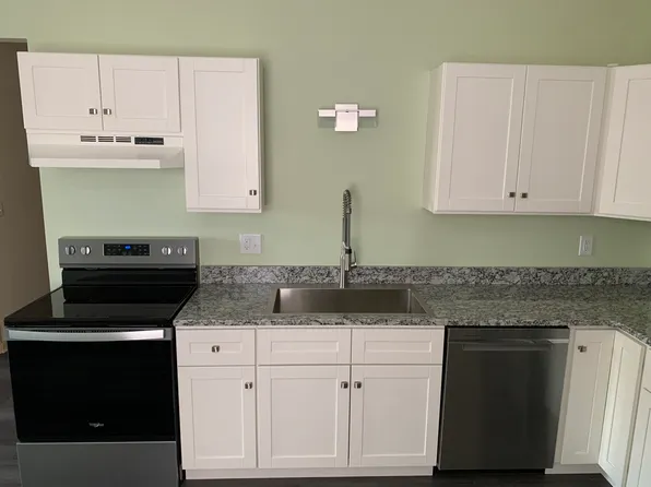 191 Main St APT 3, Saco, ME 04072