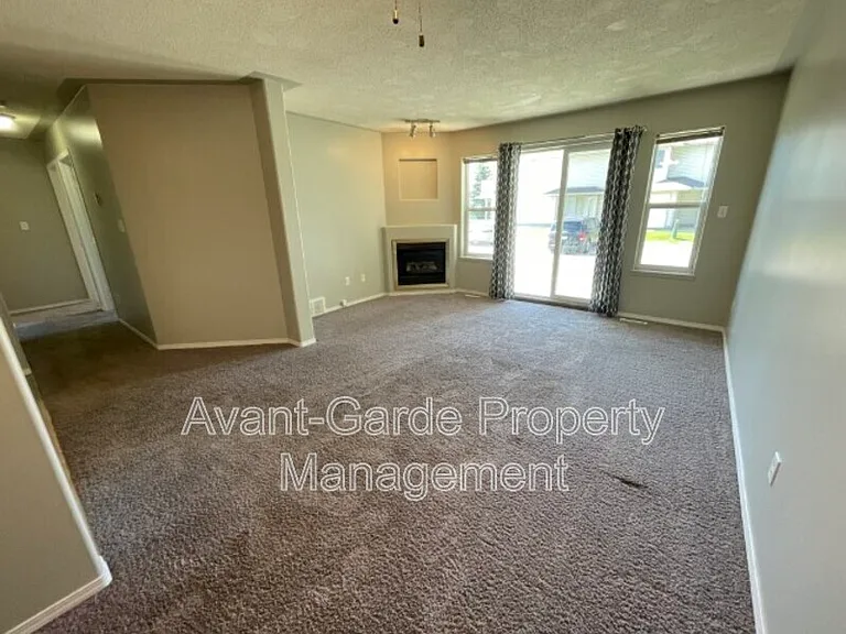 4405 37th St #9 — Photo 3