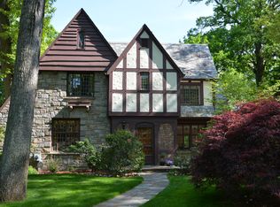 30 Normandy Ln, New Rochelle, NY 10804