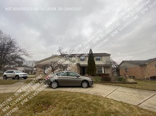 17381 Washington Ct, Macomb, MI 48044