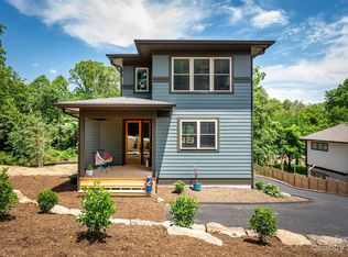 9 Middlebrook Rd, Asheville, NC 28805