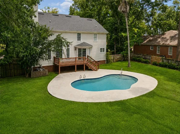 745 Lake Laurie Dr, Valdosta, GA 31605