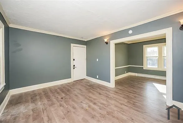2174 W 103rd St #4 — Photo 2