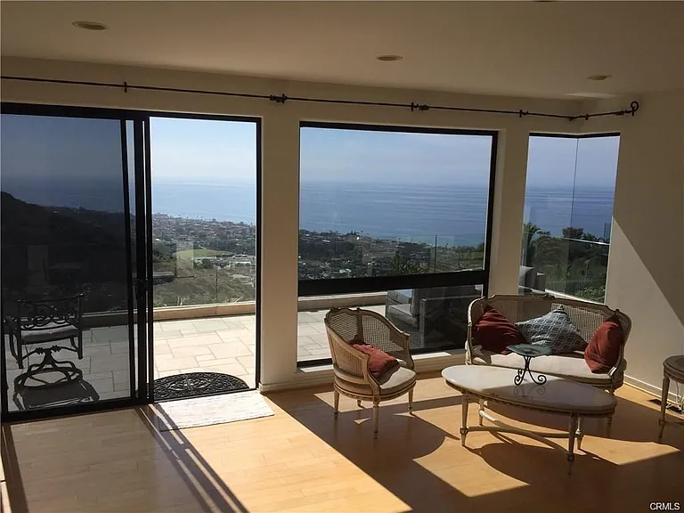 1326 Skyline Dr — Photo 12