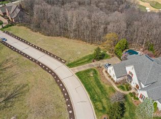 375 Merlot Ln, Saint Albans, MO 63073