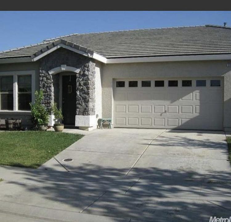 1st image of 2685 Lindbergh Ln
