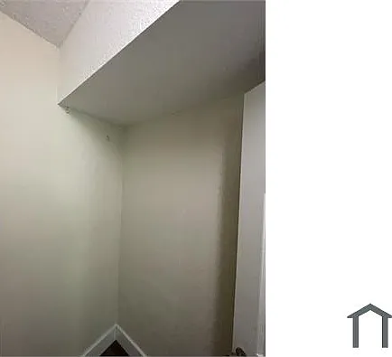 2 bed, 930 sqft, $2,300 — Photo 4