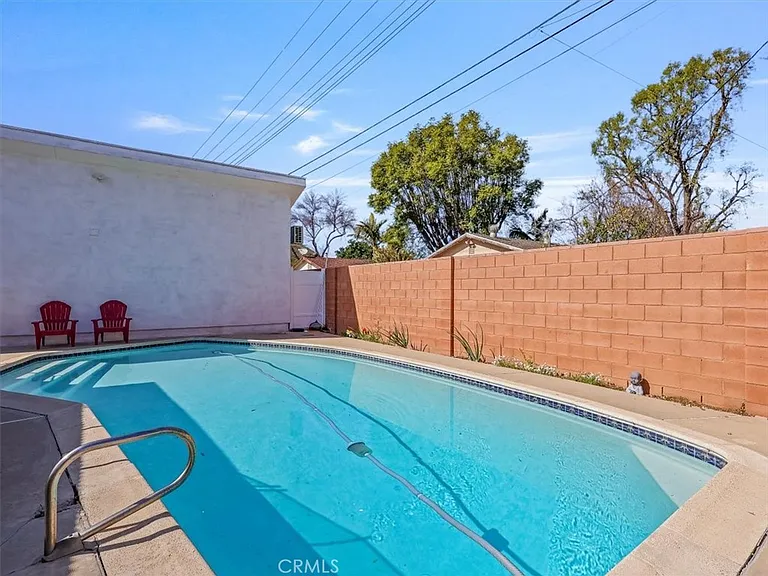 24033 Welby Way — Photo 24